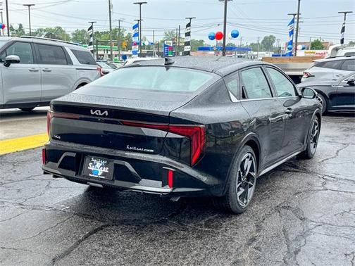 2025 Kia K4 GT-Line