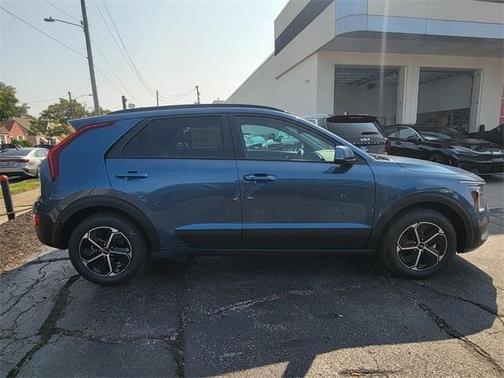 2025 Kia Niro EX