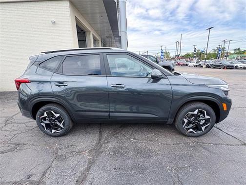 2025 Kia Seltos S