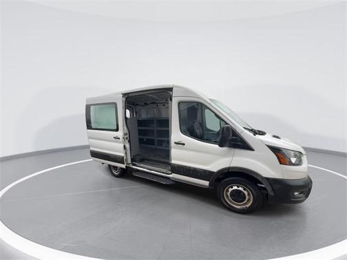 2022 Ford Transit-250 