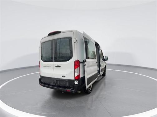 2022 Ford Transit-250 