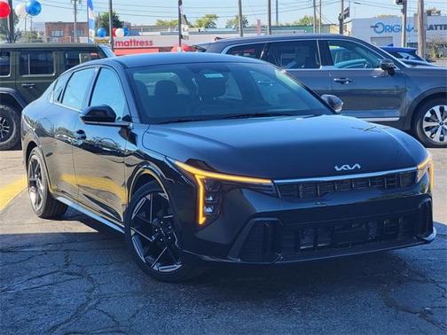 2025 Kia K4 GT-Line