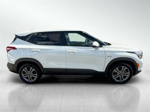 2023 Kia Seltos LX