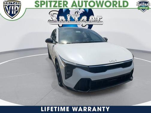 Snow White Pearl 2026 Kia K4 GT-Line