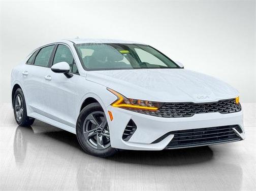 2022 Kia K5 LXS