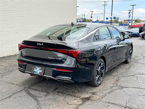 2025 Kia K5 GT-Line