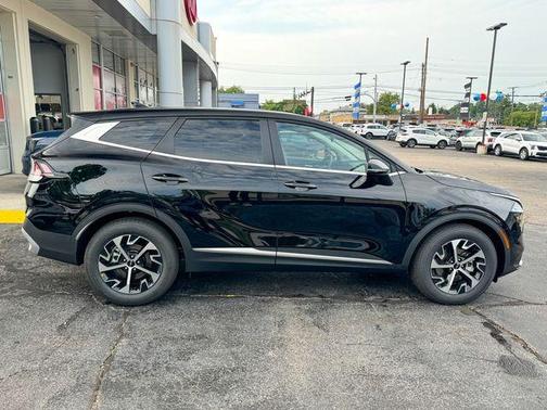2025 Kia Sportage EX