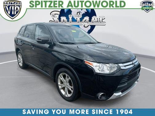 Black 2015 Mitsubishi Outlander SE