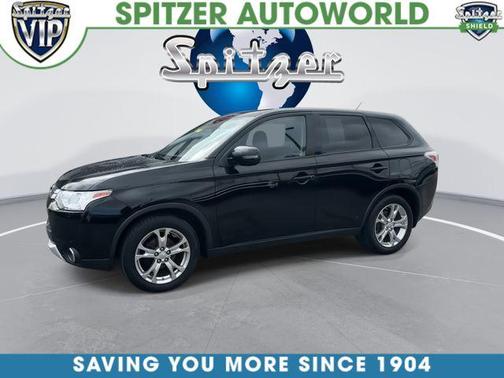 Black 2015 Mitsubishi Outlander SE