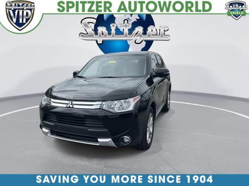 Black 2015 Mitsubishi Outlander SE