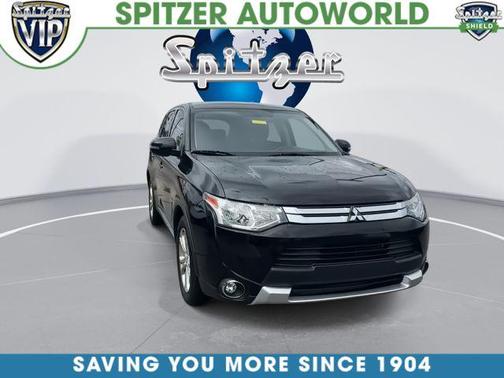 Black 2015 Mitsubishi Outlander SE