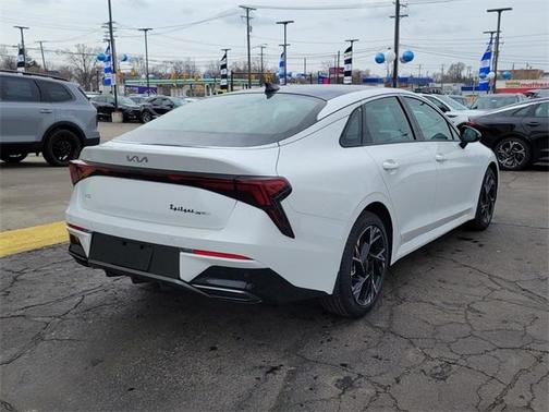2025 Kia K5 GT-Line