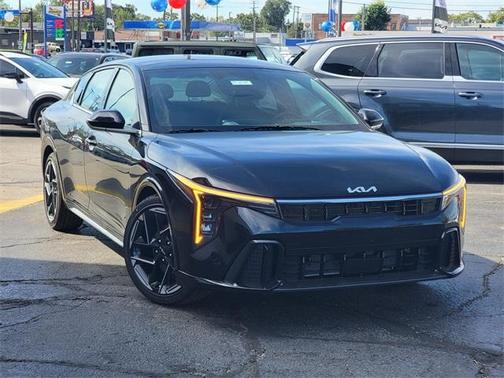 2025 Kia K4 GT-Line