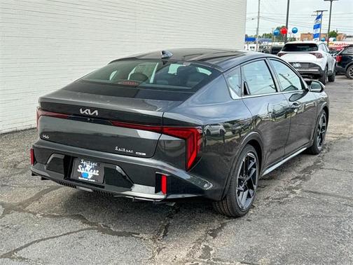 2025 Kia K4 GT-Line