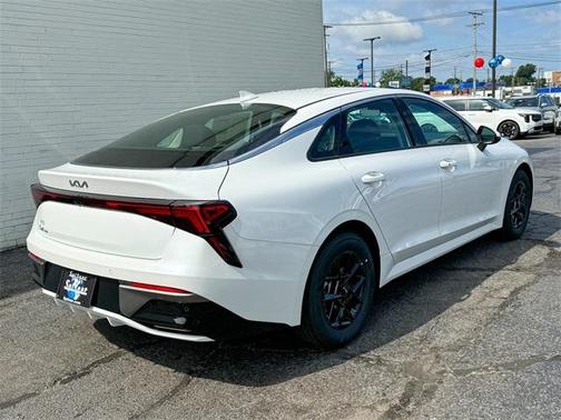 2025 Kia K5 LXS