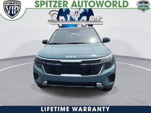 Blue / Black 2026 Kia Seltos S