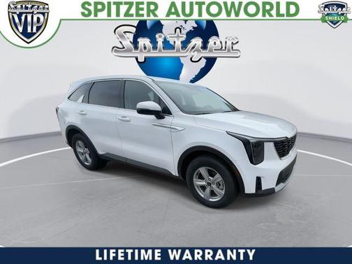 Glacial White Pearl 2026 Kia Sorento LX