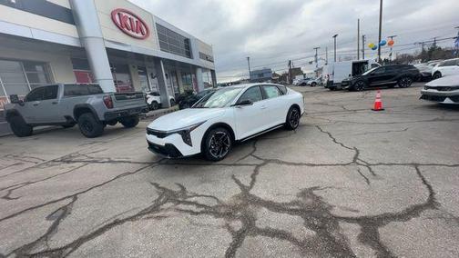 2026 Kia K4 GT-LINE