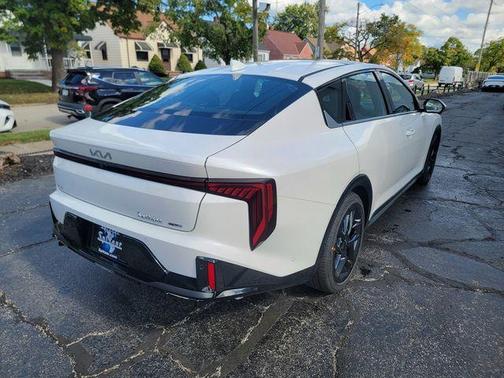 2025 Kia K4 GT-Line Turbo