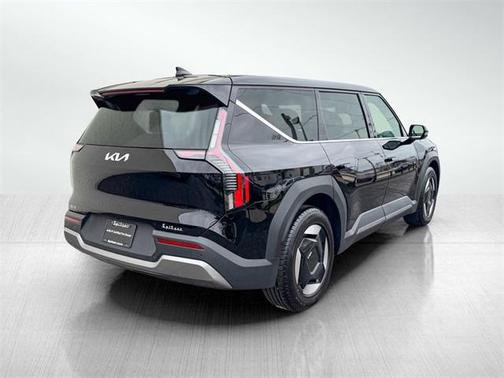 2024 Kia EV9 Light Long Range