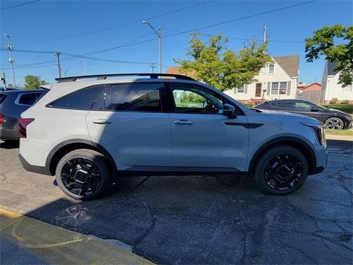 2025 Kia Sorento X-Line EX