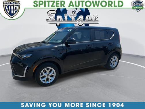 Fusion Orange 2024 Kia Soul LX