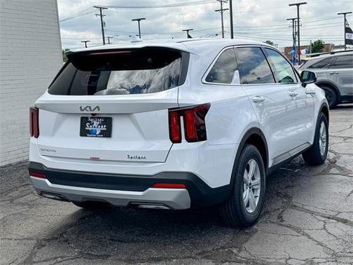 2025 Kia Sorento LX