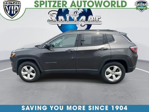 Granite Crystal Clearcoat Metallic 2018 Jeep Compass Latitude