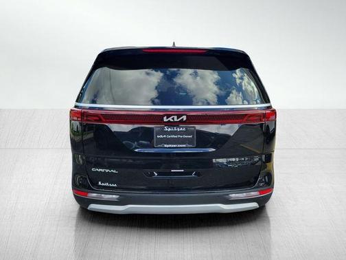 2024 Kia Carnival LX