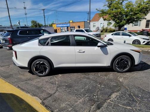 2025 Kia K4 EX