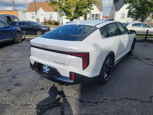 2025 Kia K4 GT-Line