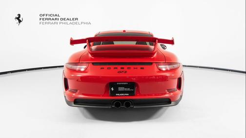 Guards Red 2015 Porsche 911 GT3