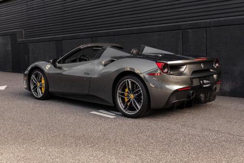 2018 Ferrari 488 Spider Base