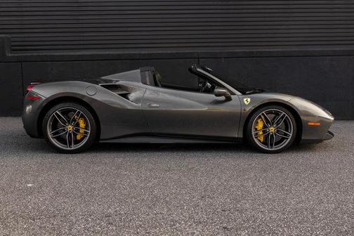 2018 Ferrari 488 Spider Base