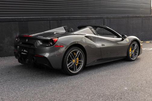 2018 Ferrari 488 Spider Base