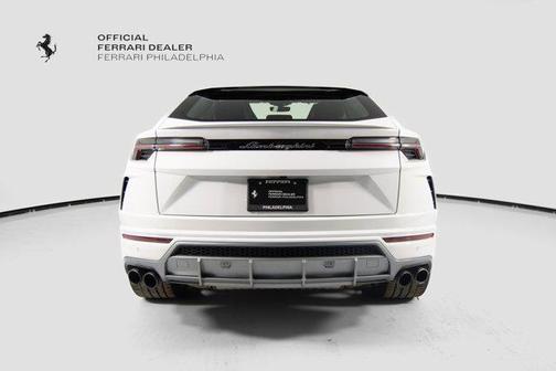 2022 Lamborghini Urus AWD