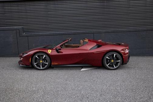 2025 Ferrari SF90 Spider Convertible