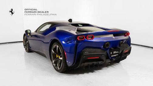 Blu Elettrico 2023 Ferrari SF90 Stradale Coupe