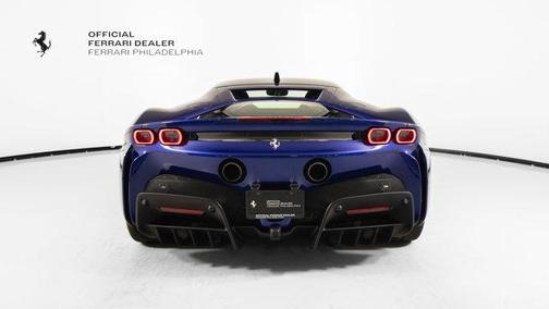 Blu Elettrico 2023 Ferrari SF90 Stradale Coupe