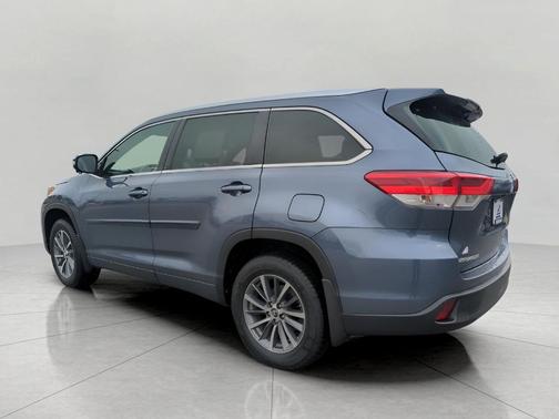Shoreline Blue Pearl 2018 Toyota Highlander XLE