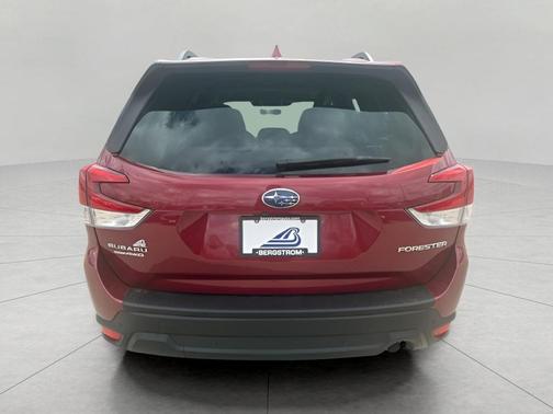 Crimson Red Pearl 2023 Subaru Forester Limited