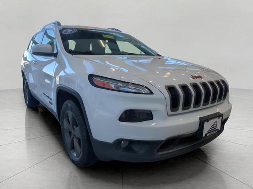 2017 Jeep Cherokee Sport