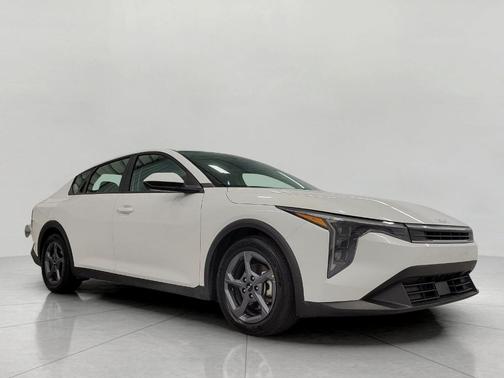 Snow White Pearl 2025 Kia K4 LXS