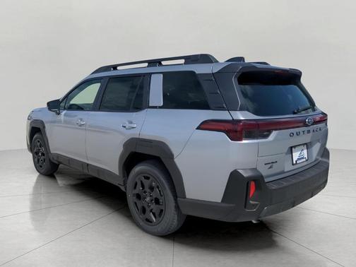 Ice Silver Metallic 2026 Subaru Outback Limited