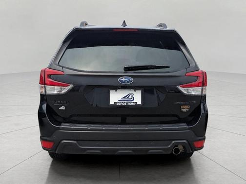 Crystal Black Silica 2024 Subaru Forester Wilderness