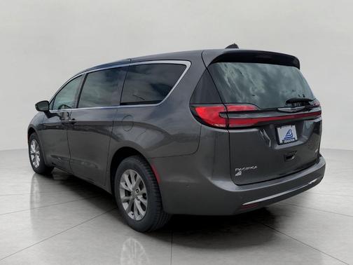 Granite Crystal Metallic Clearcoat 2023 Chrysler Pacifica Touring L