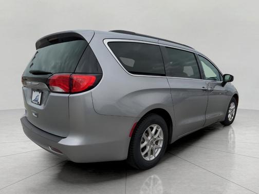 2021 Chrysler Voyager LXI