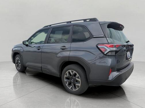 Magnetite Gray Metallic 2025 Subaru Forester Premium