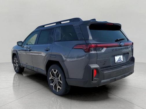 Magnetite Gray Metallic 2026 Subaru Outback Touring XT