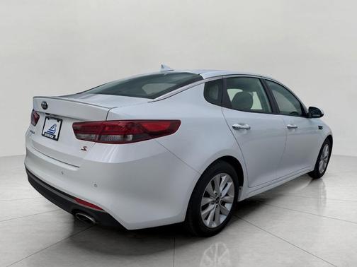 2018 Kia Optima S